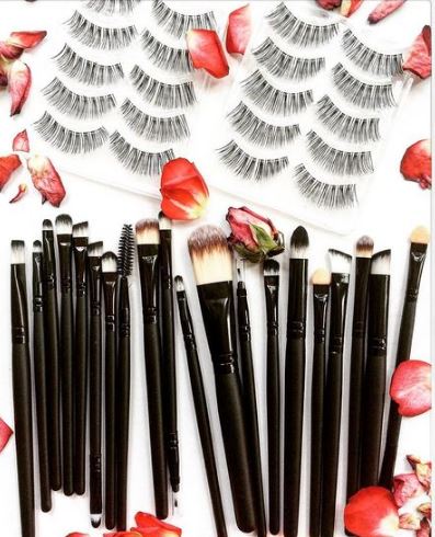Disadvantage of Fake Eyelashes